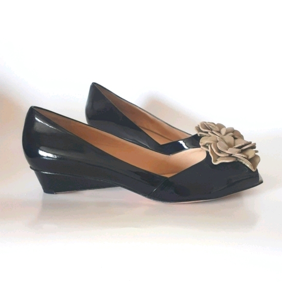 Via Spiga | Peep-toe Wedges with Flower - Picture 3 of 5